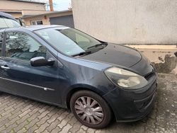 Grau Gebraucht 2006 Renault Clio II Kleinwagen | 680 €