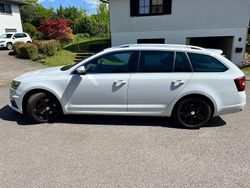 Weiß Gebraucht 2019 Skoda Octavia RS Kombi | 19.900 € (Fairer Preis)