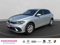 Silber Gebraucht 2021 VW Polo Life Kleinwagen | 15.550 € (Guter Preis)