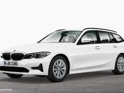 Weiß Gebraucht 2022 BMW 320 Kombi | 32.808 € (Etwas zu teuer)