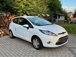 Weiß Gebraucht 2011 Ford Fiesta Ambiente Kleinwagen | 3.999 € (Guter Preis)
