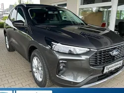 Grau Neu 2025 Ford Kuga Titanium SUV | 37.250 € (Teuer)