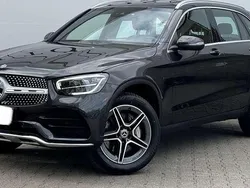 Grau Gebraucht 2020 Mercedes GLC300e SUV | 38.000 € (Etwas zu teuer)