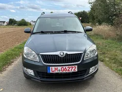 Grau Gebraucht 2014 Skoda Roomster Fresh Kombi | 3.999 € (Guter Preis)