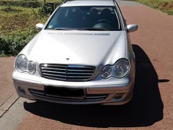 Silber Gebraucht 2005 Mercedes C200 Classic Kombi | 2.400 € (Fairer Preis)