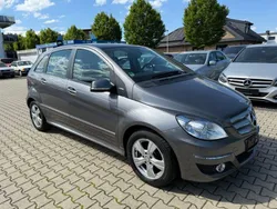 Grau Gebraucht 2010 Mercedes B180 Van / Kleinbus | 6.990 € (Fairer Preis)