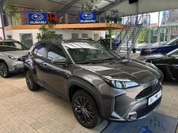 Grau Gebraucht 2023 Toyota Yaris Cross SUV | 26.450 € (Fairer Preis)