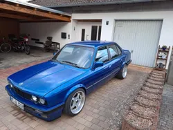 Blau Gebraucht 1988 BMW 320 Performance Limousine | 18.000 €