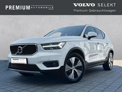 Weiss Gebraucht 2020 Volvo XC40 Momentum SUV | 32.890 € (Etwas zu teuer)