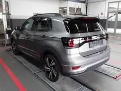 Limestone grey metallic Gebraucht 2021 VW T-Cross Life SUV | 21.930 € (Fairer Preis)