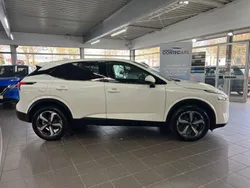 Weiß Gebraucht 2023 Nissan Qashqai 360º SUV | 26.600 € (Fairer Preis)
