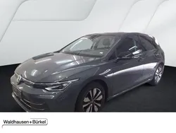 Delfingrau (metallic) Gebraucht 2024 VW Golf VIII Goal Limousine | 30.950 € (Superpreis)