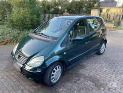 Grün Gebraucht 2002 Mercedes A140 Elegance Kleinwagen | 3.440 € (Etwas zu teuer)