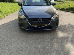 Grau Gebraucht 2018 Mazda 2 Signature Kleinwagen | 11.000 € (Fairer Preis)
