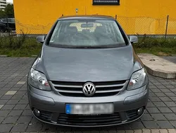 Grau Gebraucht 2005 VW Golf Plus Cross Van / Kleinbus | 2.800 €