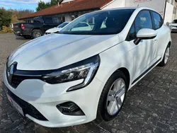 Weiß Gebraucht 2021 Renault Clio V Business Limousine | 11.900 € (Fairer Preis)