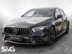 Metalliclack kosmosschwarz Gebraucht 2019 Mercedes A250 AMG Limousine | 26.477 € (Fairer Preis)