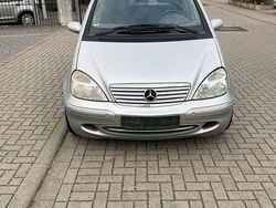 Silber Gebraucht 2001 Mercedes A170 Elegance Van / Kleinbus | 1.500 € (Fairer Preis)