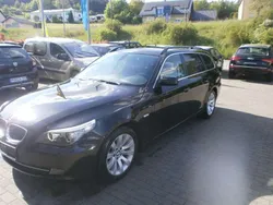 Black sapphire metallic Gebraucht 2009 BMW 523 Kombi | 5.500 € (Guter Preis)