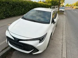 Weiß Gebraucht 2021 Toyota Corolla Sport Kombi | 15.999 € (Etwas zu teuer)