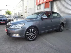 Grau Gebraucht 2012 Skoda Octavia Family Limousine | 9.899 € (Guter Preis)