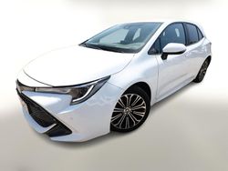 Weiss Gebraucht 2021 Toyota Corolla Team Limousine | 18.088 € (Guter Preis)