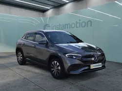 Grau Gebraucht 2023 Mercedes EQA300 Advanced Plus SUV | 42.940 € (Teuer)