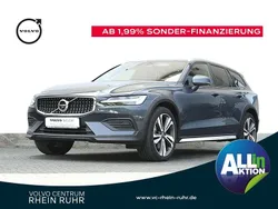 Blau denim blue / metallic Gebraucht 2022 Volvo V60 CC Kombi | 37.650 € (Guter Preis)