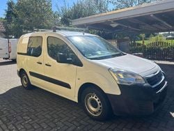 Weiß Gebraucht 2016 Peugeot Partner S Van | 7.400 € (Guter Preis)