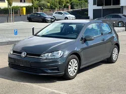 Grau Gebraucht 2018 VW Golf VII Trendline Limousine | 9.490 € (Superpreis)