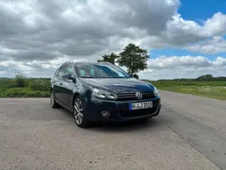 Blau Gebraucht 2010 VW Golf VI Kombi | 5.000 € (Guter Preis)