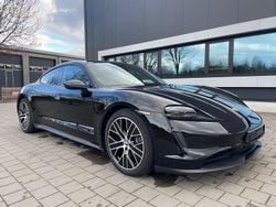 Schwarz Gebraucht 2021 Porsche Taycan Performance Package Limousine | 51.900 € (Etwas zu teuer)