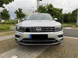 Grau Gebraucht 2020 VW Tiguan Highline SUV | 29.900 € (Fairer Preis)