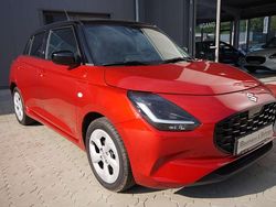 Burning red/super black pearl Gebraucht 2024 Suzuki Swift Comfort Kleinwagen | 18.470 € (Fairer Preis)