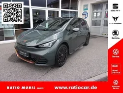 Dark forest grün metallic Neu 2024 Cupra Born VZ2 Kleinwagen | 54.250 € (Teuer)