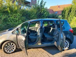 Grau Gebraucht 2012 Opel Meriva Innovation Van / Kleinbus | 8.500 € (Teuer)