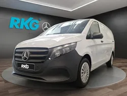 Weiß Gebraucht 2024 Mercedes Vito Van / Kleinbus | 35.569 € (Fairer Preis)