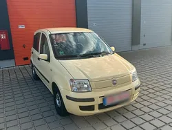 Gelb Gebraucht 2009 Fiat Panda Kleinwagen | 1.900 € (Fairer Preis)