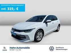 Weiß Gebraucht 2024 VW Golf VIII Life Limousine | 24.930 € (Fairer Preis)