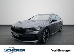 Graphitegrau metallic Neu 2025 Skoda Superb SportLine Kombi | 54.990 € (Teuer)