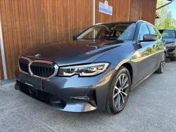 Grau Gebraucht 2020 BMW 330 Sport Line Kombi | 21.999 € (Guter Preis)