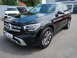 Schwarz Gebraucht 2022 Mercedes GLC200 SUV | 33.900 € (Fairer Preis)