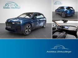 Blau Gebraucht 2024 BMW iX Executive SUV | 67.490 € (Superpreis)