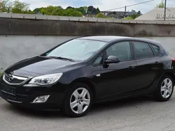 Schwarz Gebraucht 2011 Opel Astra Design Edition Limousine | 3.990 € (Fairer Preis)