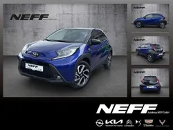 Juniper blue / night sky black Neu 2025 Toyota Aygo Team Kleinwagen | 16.790 €