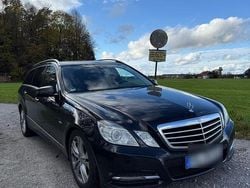 Schwarz Gebraucht 2011 Mercedes E220 Kombi | 6.599 € (Guter Preis)