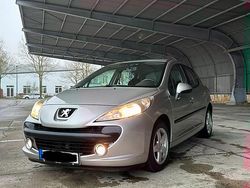 Silber Gebraucht 2008 Peugeot 207 Kleinwagen | 2.500 € (Fairer Preis)