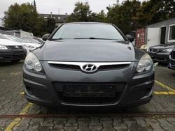 Grau Gebraucht 2009 Hyundai i30 Edition+ Limousine | 2.700 € (Superpreis)