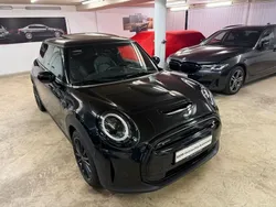 Schwarz Gebraucht 2024 Mini Cooper SE Premium Plus Kleinwagen | 21.950 € (Guter Preis)