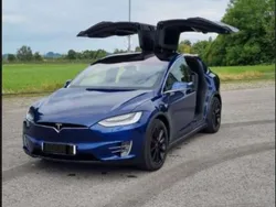 Blau Gebraucht 2020 Tesla Model X Long Range SUV | 72.000 €